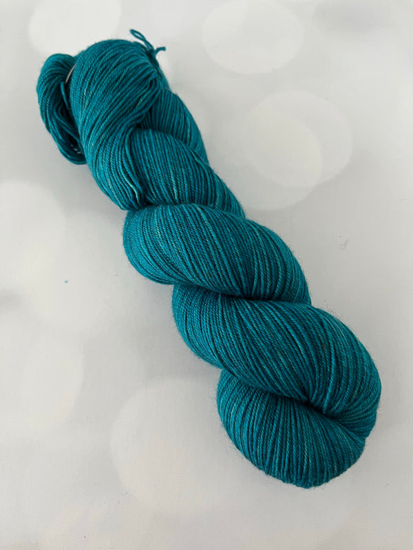 Mermaid’s Curse, Treasured Yak Toes Sock Yarn, teal turquoise yarn