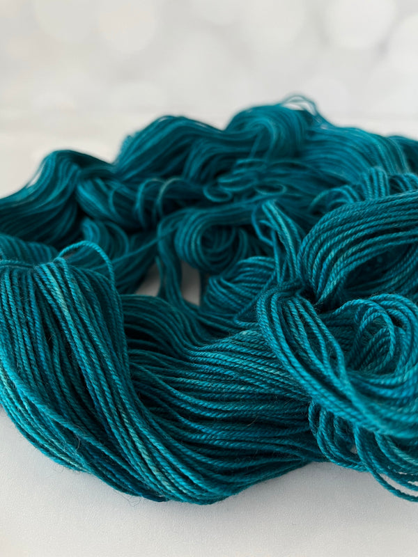 Mermaid’s Curse, Treasured Yak Toes Sock Yarn, teal turquoise yarn