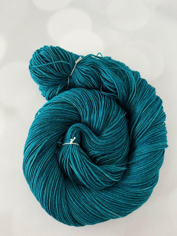 Mermaid’s Curse, Treasured Yak Toes Sock Yarn, teal turquoise yarn