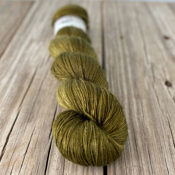 Landlubber, Moss Green Bamboo Linen Treasures Yarn, Fingering Weight Yarn