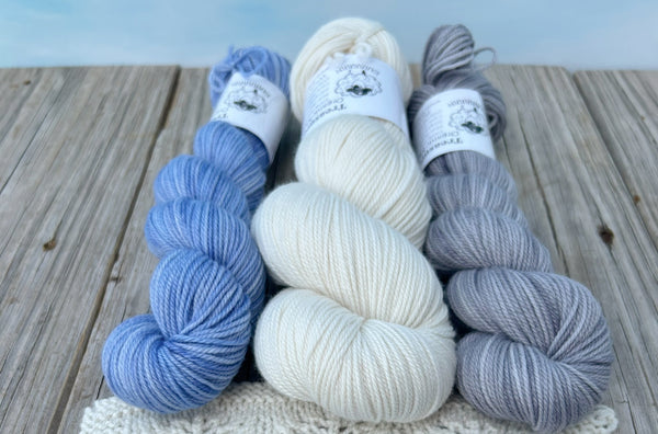Subtle Combo, Light Blue Cream Silver Gray, Astro Pop Tee Yarn Set, 2025 4 Day KAL